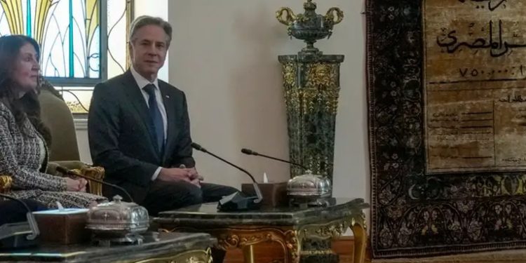 Blinken se reúne con Al Sisi sobre tregua en Gaza