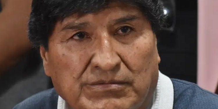 Bolivia activa una alerta migratoria contra Evo Morales