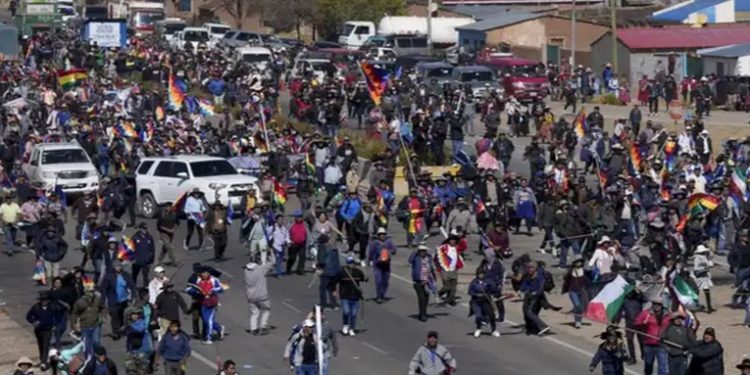 Bolivia: Morales retoma movilización contra presidente Arce