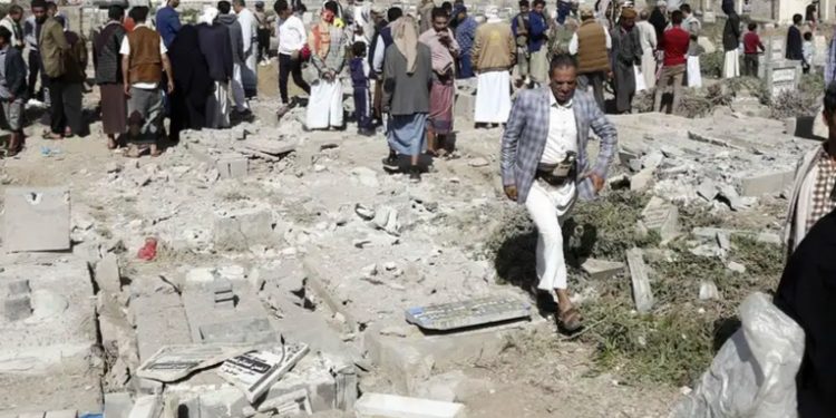 Bombardeos de EE.UU. dejan 12 muertos en Saná, según hutíes