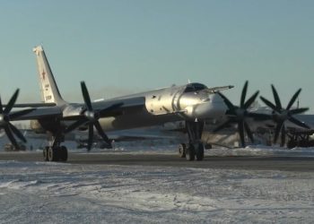 Bombarderos rusos sobrevuelan mar de Japón en misión de 9 horas