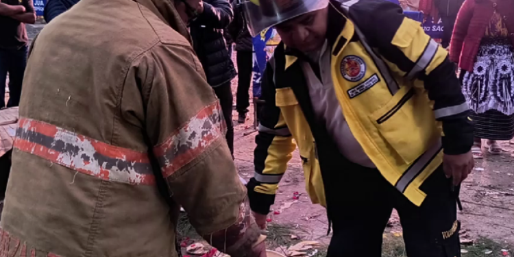 Bomberos desactivan bombas voladoras que no explotaron en San Juan Sacatepéquez