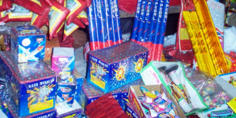 Bomberos exhortan al uso adecuado de la pólvora