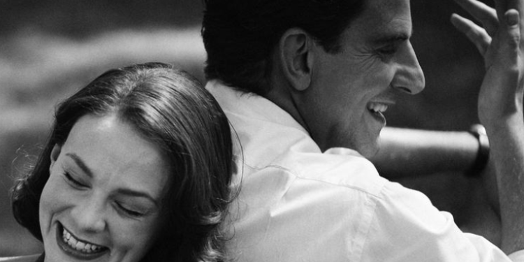 Bradley Cooper brilla con Maestro en 80 Muestra de Venecia