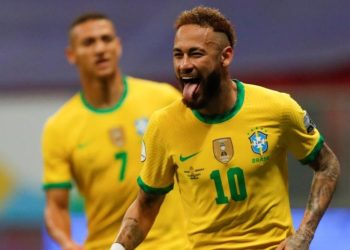 Brasil debuta con victoria en la Copa América pese al choque contra Bolsonaro