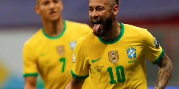 Brasil debuta con victoria en la Copa América pese al choque contra Bolsonaro
