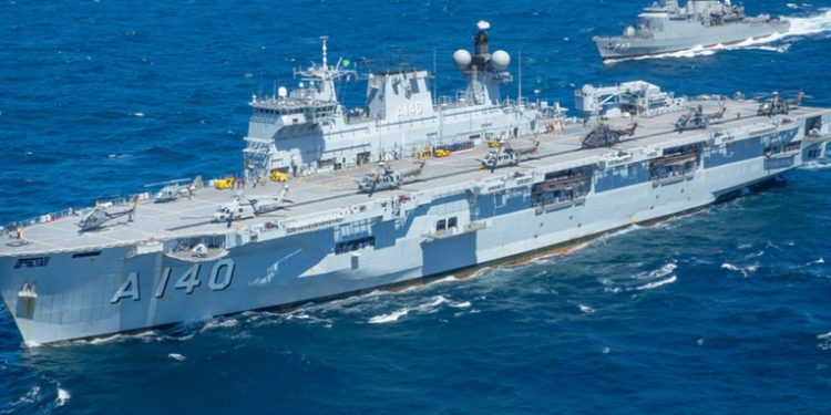 Brasil despliega el mayor buque de guerra de América Latina en la zona devastada por lluvias