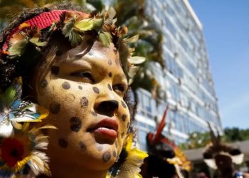 Brasil: miles de indígenas acampan en defensa de derechos