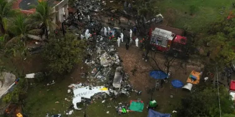Brasil recupera datos de cajas negras del avión accidentado
