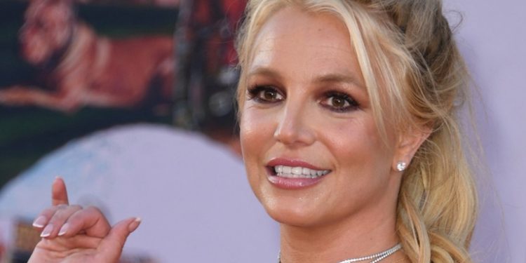 Britney Spears admite que son correctas las sospechas de los fans de que algo está pasando