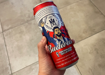 Budweiser reparte en Argentina las cervezas que no pudo vender en el Mundial