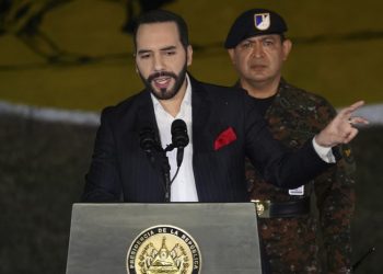Bukele a Musk: Una vez que denuncies el sistema, te perseguirán con todo lo que tienen