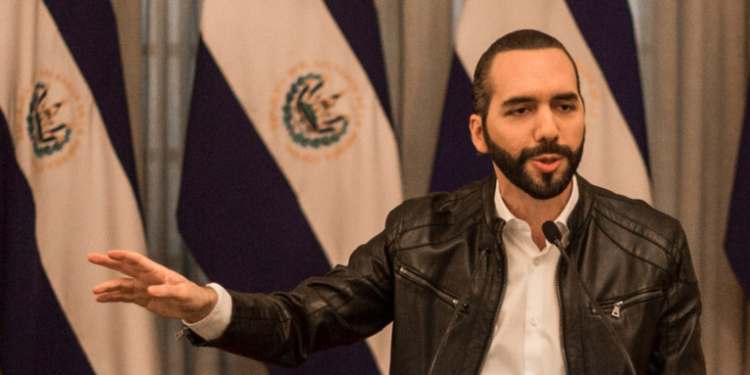 Bukele afirma que *están pidiendo un golpe de Estado* en El Salvador