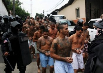 Bukele arremete contra organismos y organizaciones por crí­ticas al estado de excepción en El Salvador