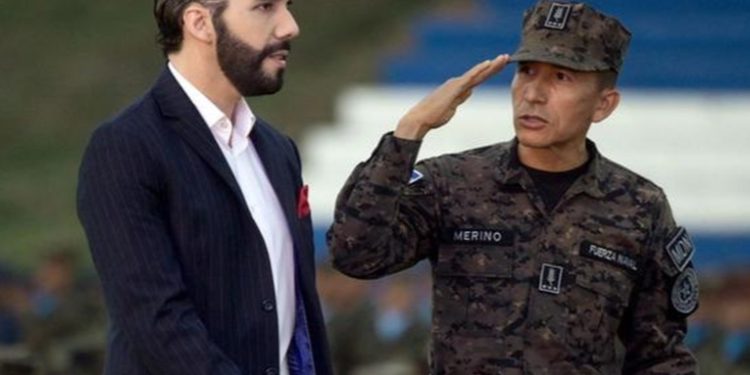 Bukele dice que El Salvador vive en paz -por primera vez en décadas-