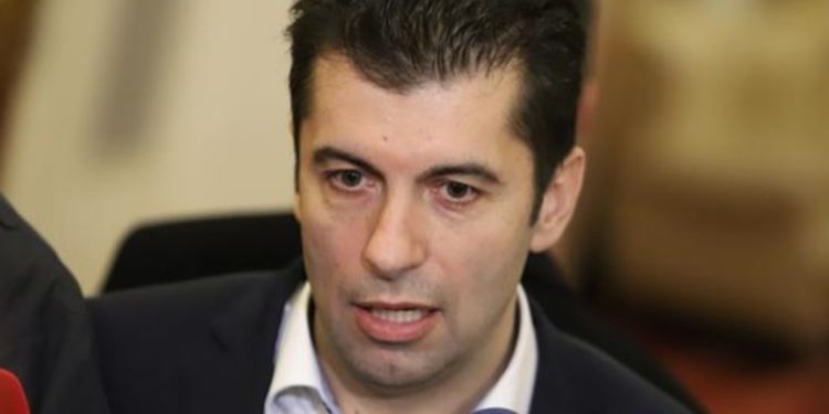 Bulgaria expulsa a 70 diplomáticos rusos por espionaje