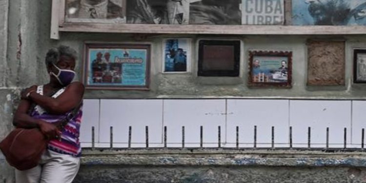 Buscan a detenidos en Cuba en plena confusión y sin internet