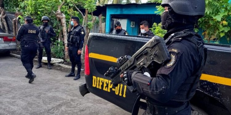 Buscan desarticular estructura de bandas de estafadores que operan en cuatro departamentos del país