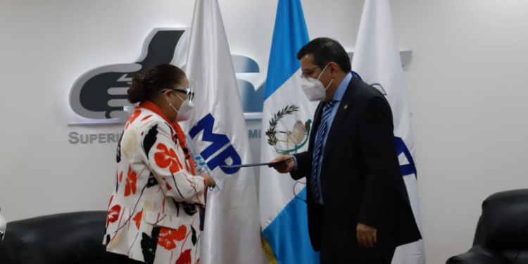 Buscan disminuir delitos fiscales