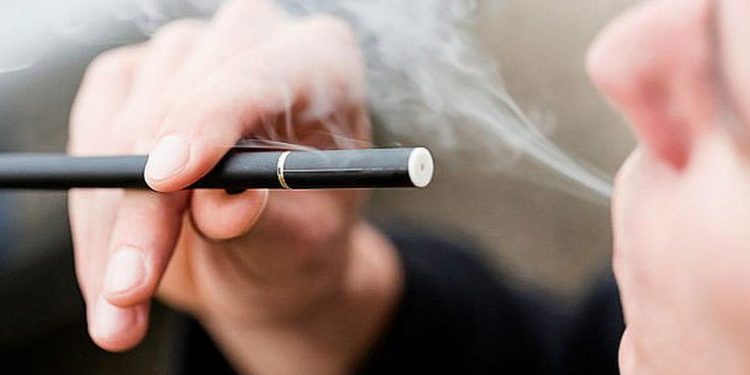 Buscan evitar acceso de cigarrillos electrónicos a menores de edad