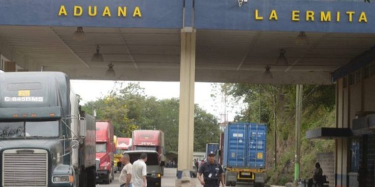 Buscan fortalecer lucha contra la corrupción en aduanas