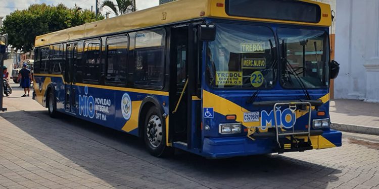 Buscan reducir costo del pasaje de transportes de pasajeros de Villa Nueva