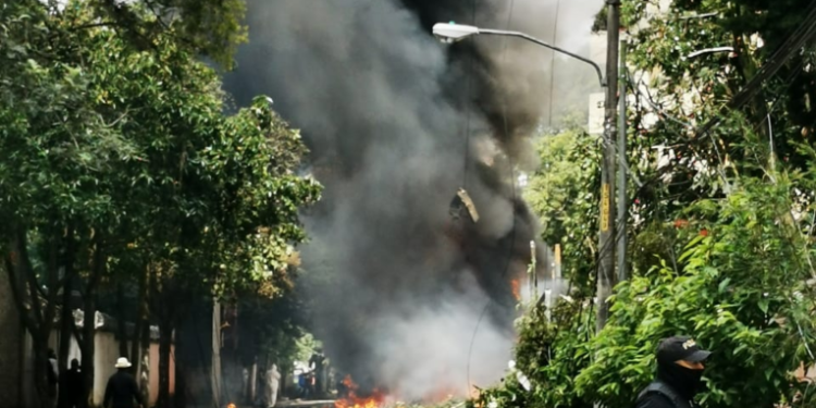 Cae avioneta que transportaba ayuda humanitaria
