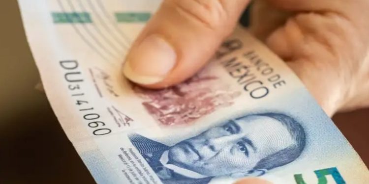 Cae peso mexicano tras aprobación de la reforma judicial