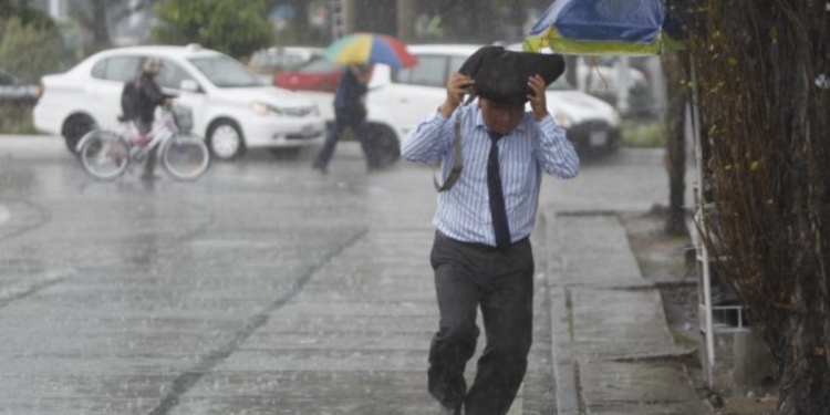 Calor por la mañana y lluvias en la tarde en las próximas semanas según CONRED