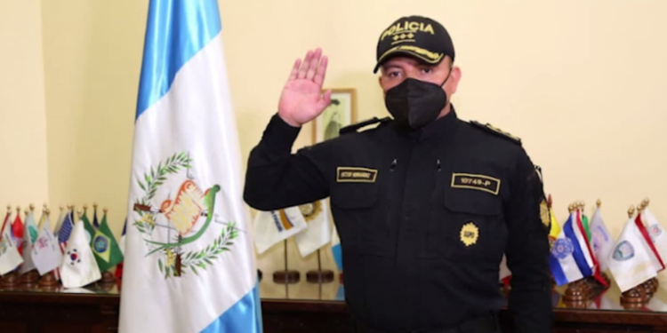 Cambian a director de la PNC