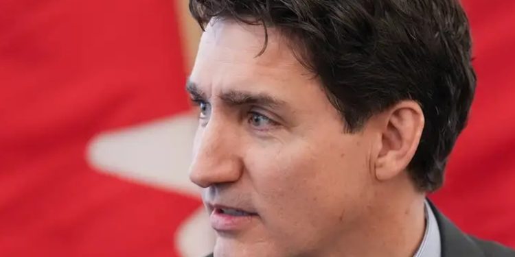 Canadá toma represalias y grava comercio con EE.UU.