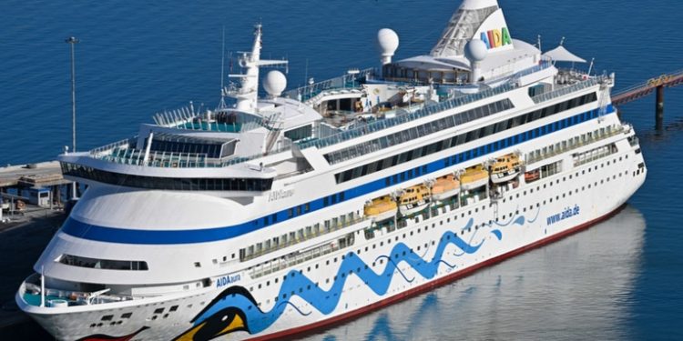 Cancelan un crucero que prometía recorrer el mundo durante tres años