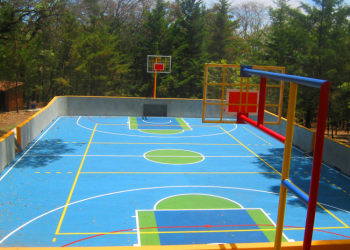 Canchas polideportivas son entregadas por la Municipalidad