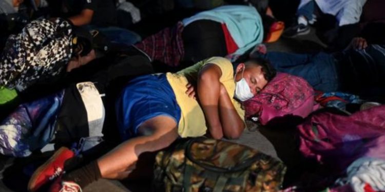 Canciller Pedro Brolo visitará albergues de migrantes en Texas