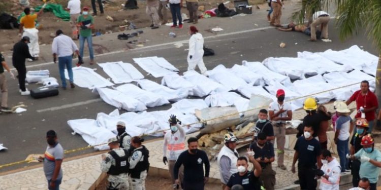 Cancillerí­a guatemalteca confirmó la llegada de los 2 cuerpos de hermanos fallecidos en un furgón en San Antonio, Texas.