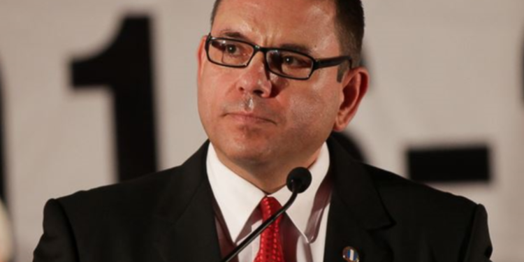 Cancillería guatemalteca desconocen la llegada de Manuel Baldizón al país