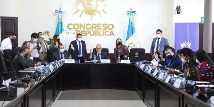 Candidatos a PDH responderán cuestionamientos mediante ví­deo de 7 minutos