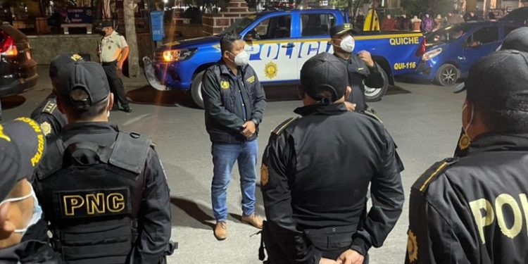 Captura de delincuentes y liberación de comerciante en operativo en Quiché