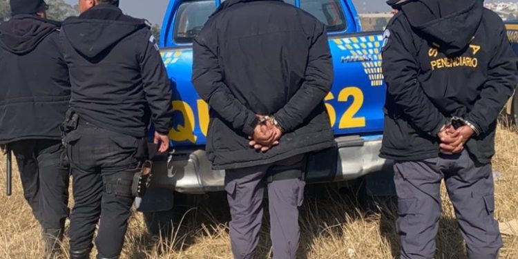 Capturan a 4 guardias y jefe de preventivo