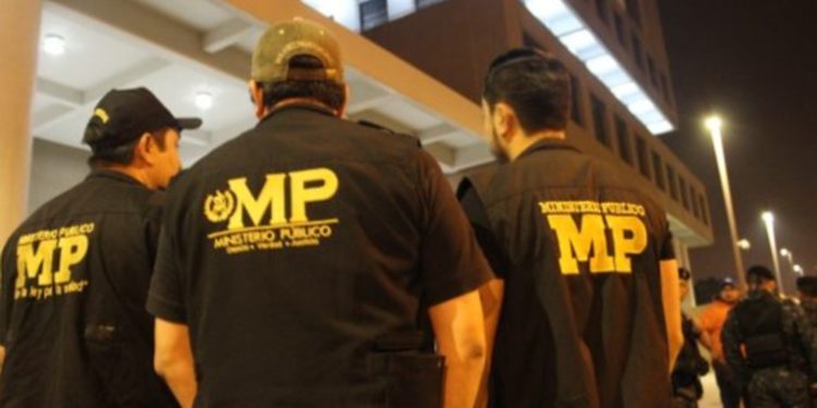 Capturan a Auxiliares Fiscales de la FECI