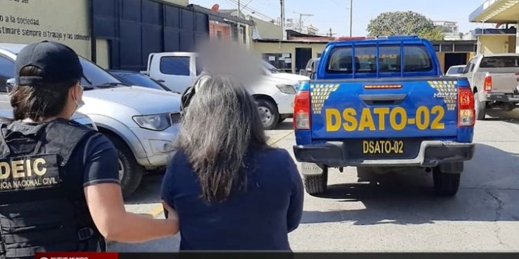 Capturan a dos personas señaladas de corrupción en el Ministerio de Salud