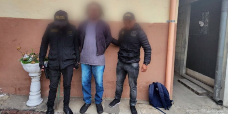 Capturan a ex funcionarios por presunta corrupción en construcción de carretera