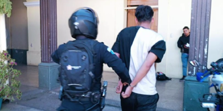 Capturan a los presuntos responsables de matar a balazos a 2 personas en la ruta RN-14