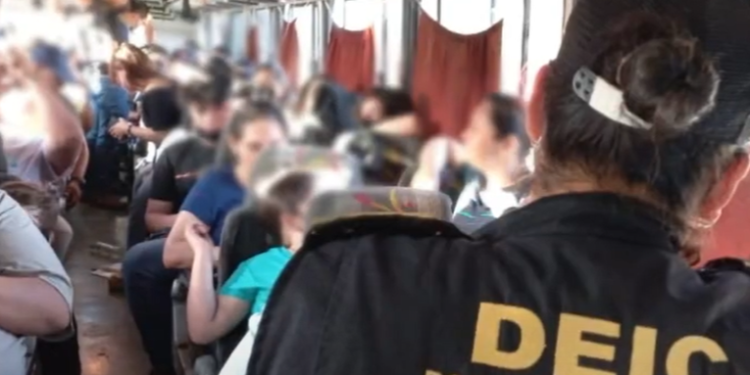 Capturan a tres coyotes con migrantes sudamericanas