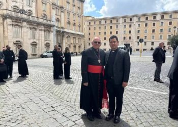 Cardenal Álvaro Ramazzini asiste a funerales del papa Francisco en el Vaticano