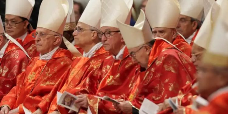 Cardenales llaman a la unidad antes de cónclave vaticano