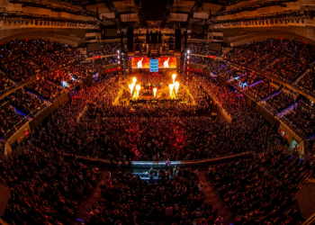 Carin León Hace Historia en Madrid, El Wizink Center se Transforma en un Palenque en la Primera Parada de su 'Boca Chueca Tour' Europeo