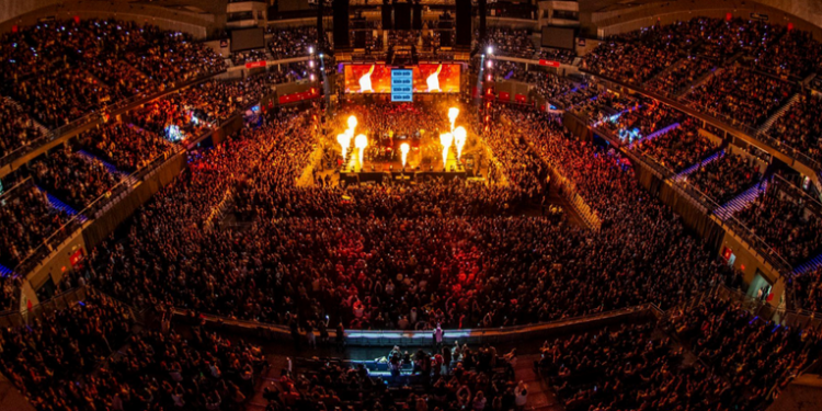 Carin León Hace Historia en Madrid, El Wizink Center se Transforma en un Palenque en la Primera Parada de su 'Boca Chueca Tour' Europeo