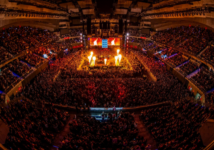 Carin León Hace Historia en Madrid, El Wizink Center se Transforma en un Palenque en la Primera Parada de su 'Boca Chueca Tour' Europeo