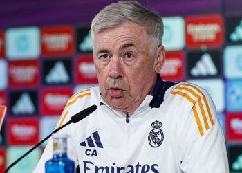 Carlo Ancelotti: 'Bellingham tiene que llevar una protección en el hombro, pero está disponible y jugará'